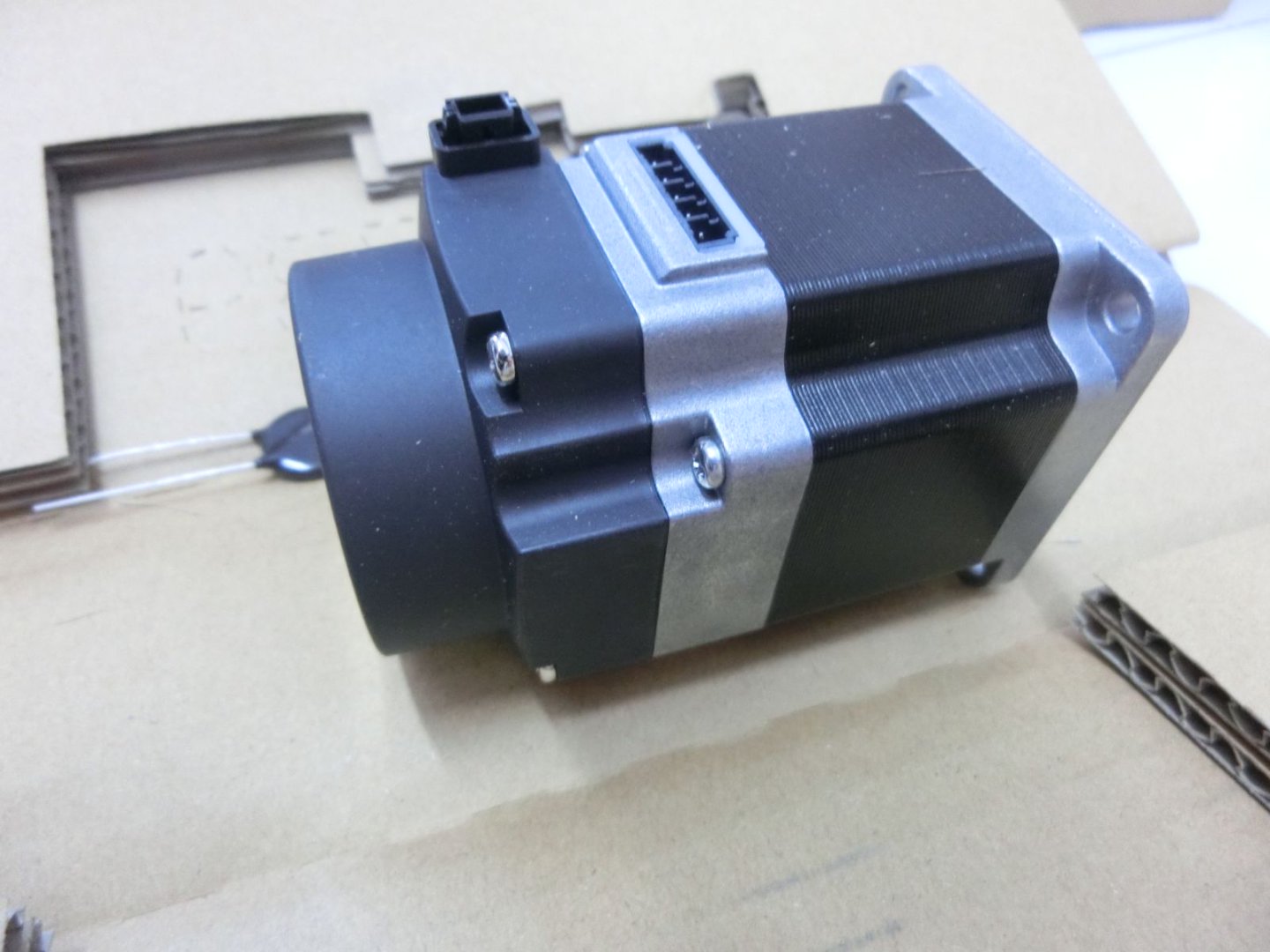 日本ORIENTAL东方马达PKP266D28M2 防坠落步进电机