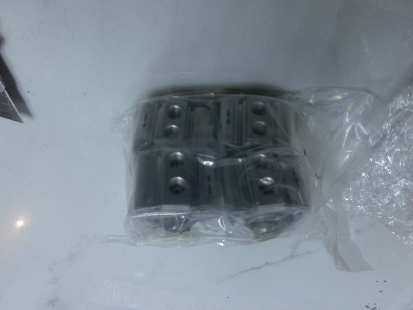 日本SMC CQ2B32-10DZ气缸薄型气缸/标准型单杆CQ2系列