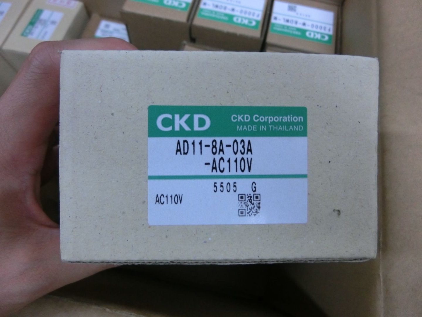 日本CKD喜开理AD11-8A-03A-AC110V电磁阀