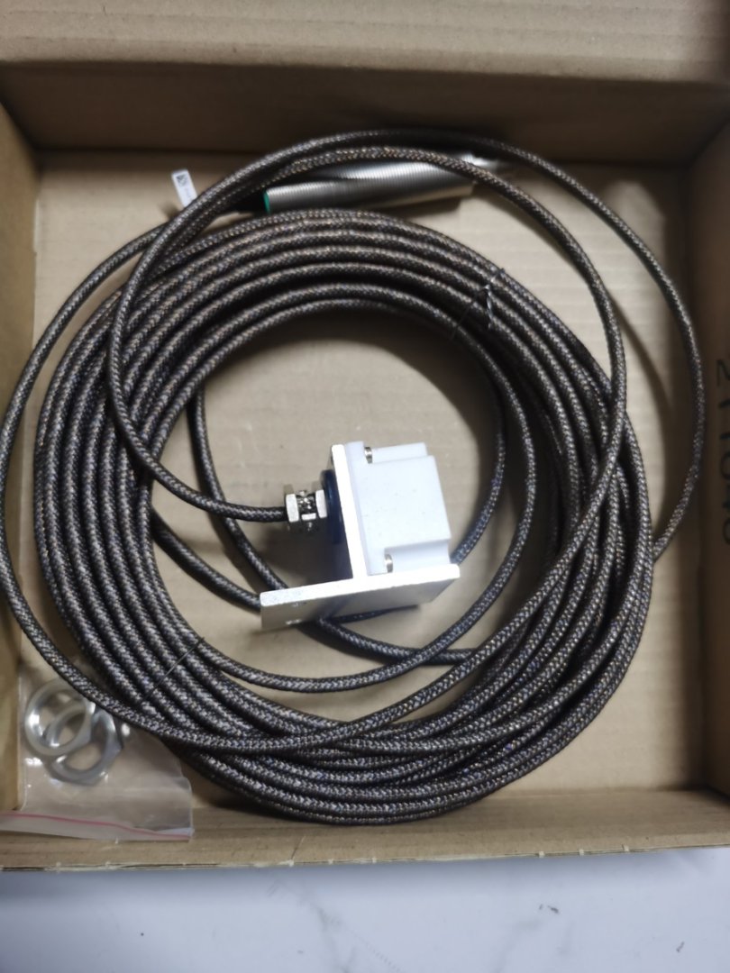 Pepperl+Fuchs倍加福NCN25-F35-A2-250-15M-V1电感式传感器