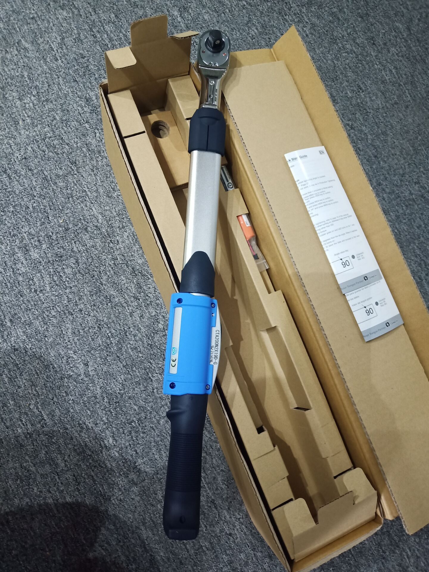 日本TOHNICHI东日CTA200N2X19D-G扭矩扳手