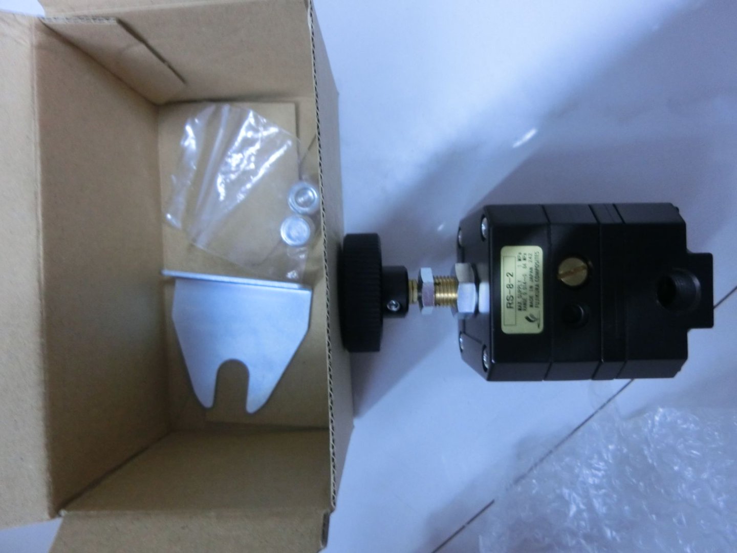 日本FUJIKURA藤仓RS-8-2精密调压阀