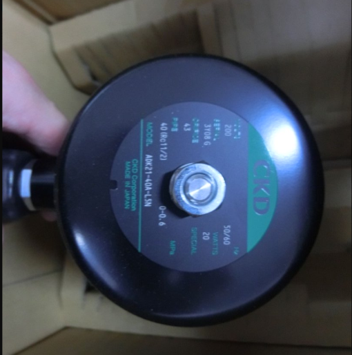 日本CKD喜开理ADK21-40A-L5N电磁阀