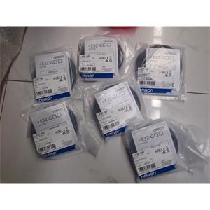 日本OMRON欧姆龙E3Z-G61光电传感器 李：157*1387*6121